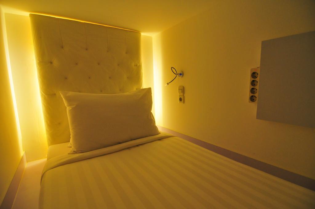Capsule Hostel Old Batavia Τζακάρτα Δωμάτιο φωτογραφία