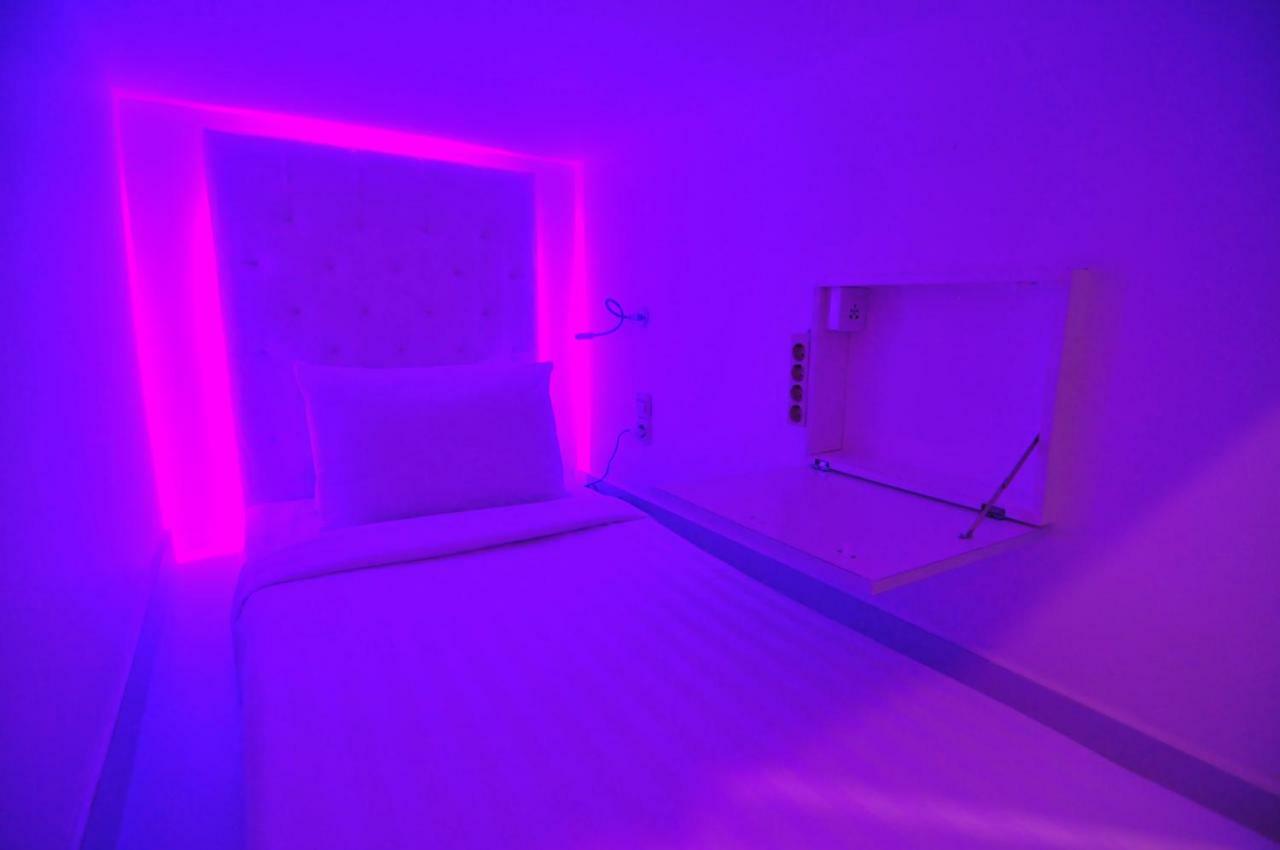 Capsule Hostel Old Batavia Τζακάρτα Εξωτερικό φωτογραφία